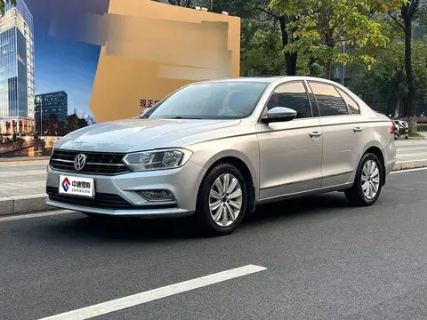 Bora 2016 1.6L Automatic Comfort