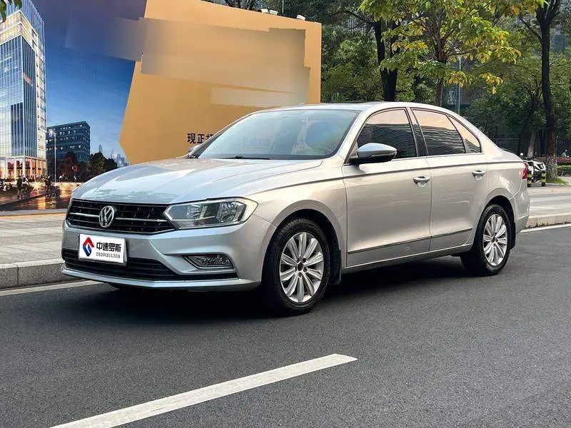 Bora 2016 1.6L Automatic Comfort