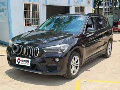 BMW X1 2016 sระบบขับเคลื่อน18Li Premium Edition