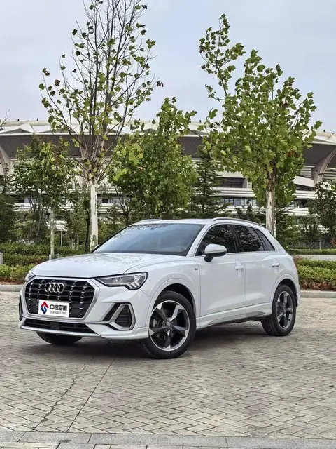 Audi Q3 2020 35 TFSI Stylish and Dynamic