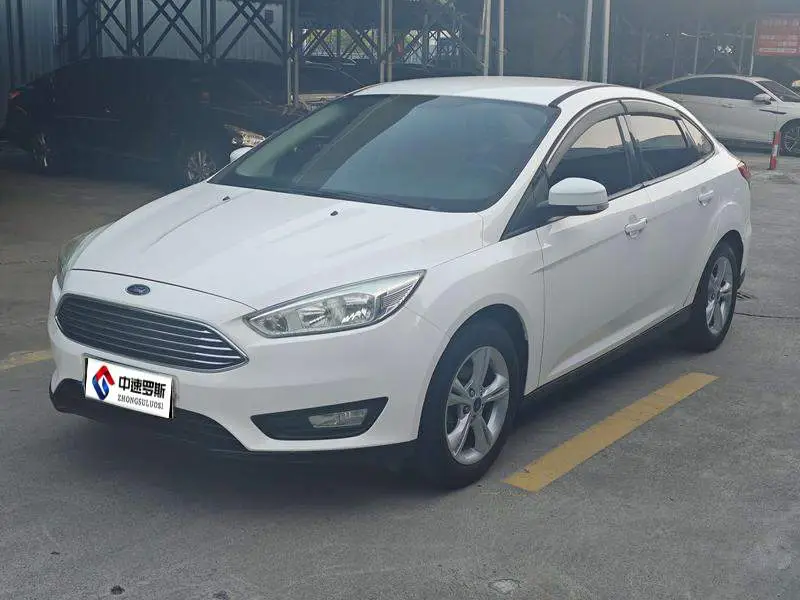 Fox 2017 Sedan 1.6L Manual Fashion Smart Edition