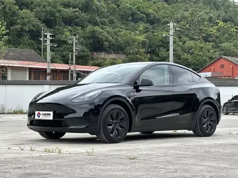 الطراز Y 2024 rear-wheel drive version