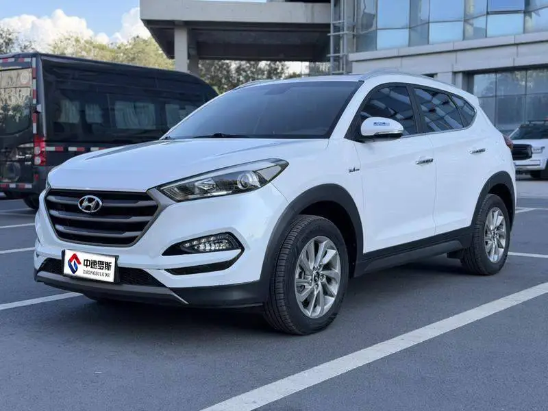 Tucson 2015 1.6T dual-clutch two-wheel drive intelligent model