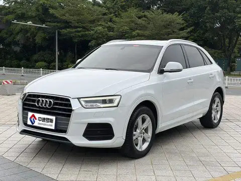 Audi Q3 2018 30th Anniversary Model 30 TFSI Fashion Model