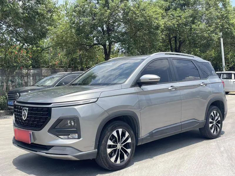 Baojun 530 2020 1.5T CVT Luxury Connected 7-seater