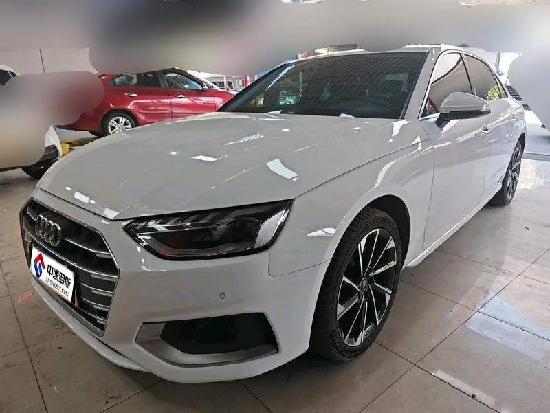 Audi A4L 2022 40 TFSI Stylish and Elegant