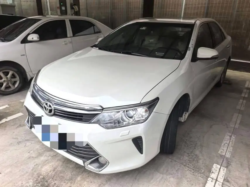 Camry 2015 2.5G Luxury Navigation Edition