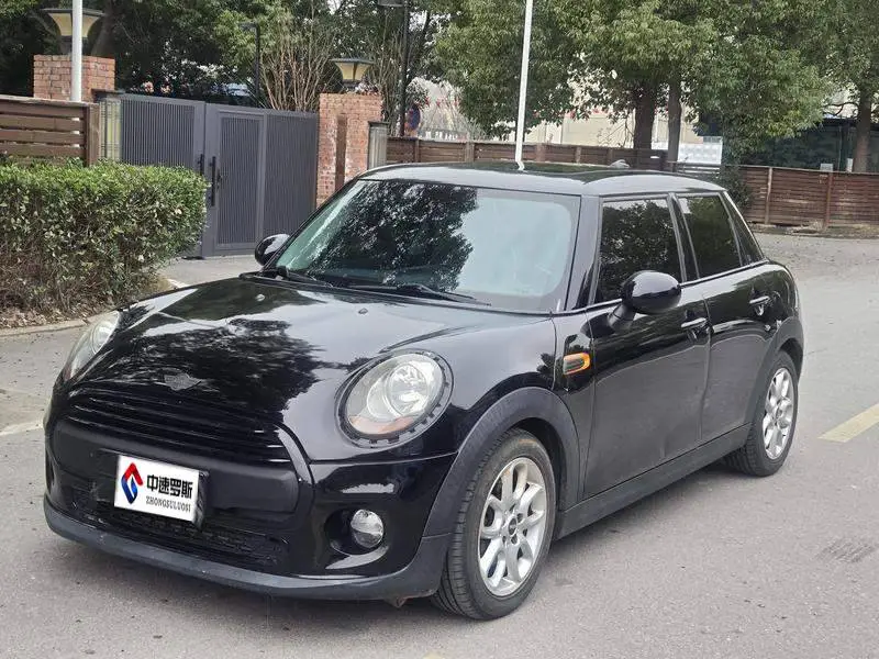 MINI 2017 1.5T COOPER Ice Blue Limited Edition Five-Door Edition
