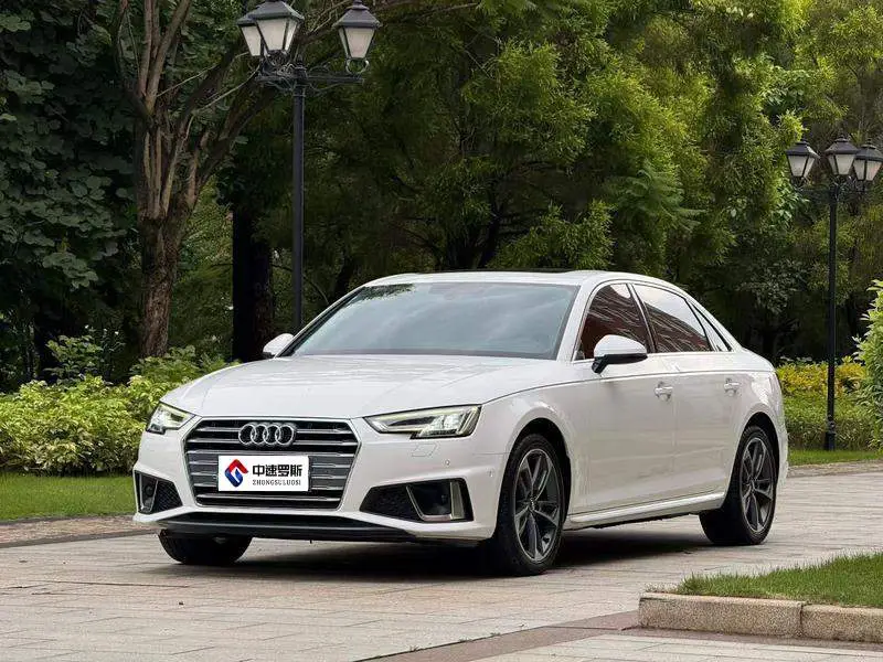 Audi A4L 2019 40 TFSI Fashion National VI