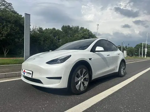 الطراز Y 2022 facelifted rear-wheel drive version