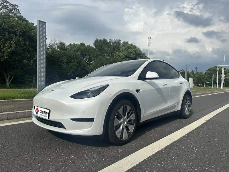 Modèle Y 2022 facelifted rear-wheel drive version