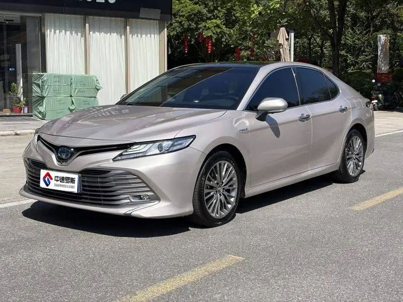 Camry 2019 Hybrid 2.5HG Luxury Edition National VI