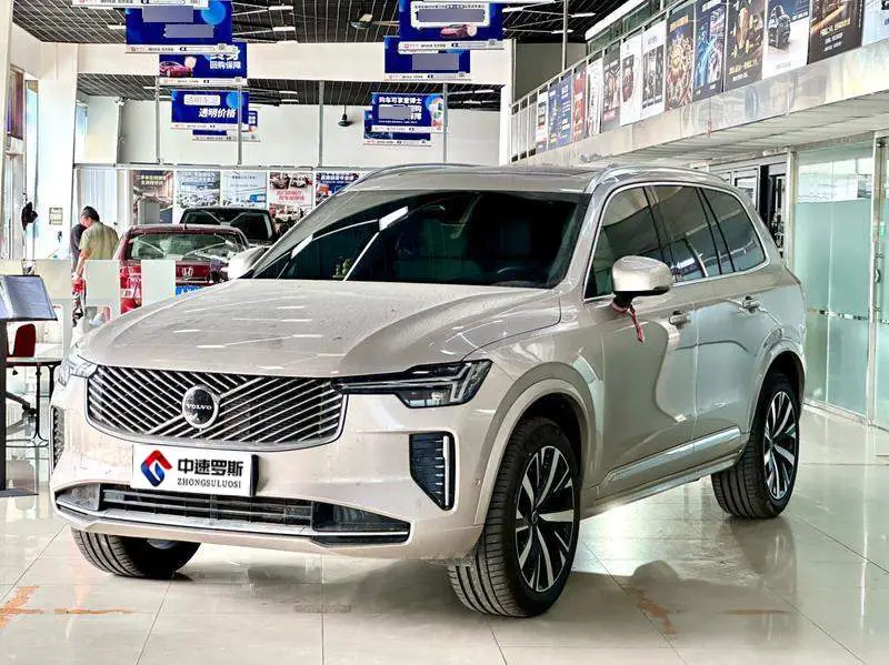 Volvo XC90 2025 B6 Facelift, Smart Luxury Edition (6-seater)