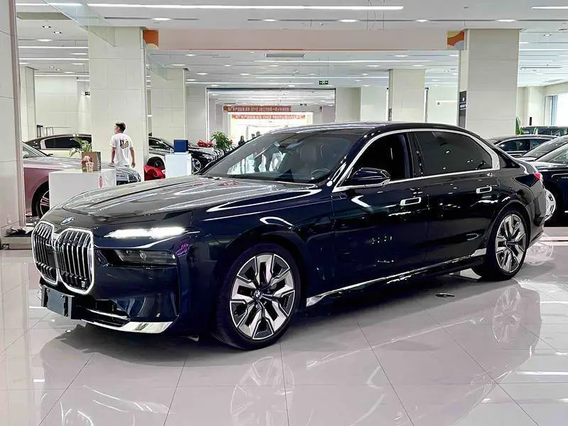 BMW 7 Series 2023 740Li Premium Luxury Package