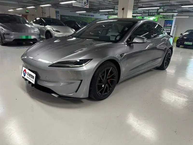 Model 3 2024 High-Performance All-Wheel Drive