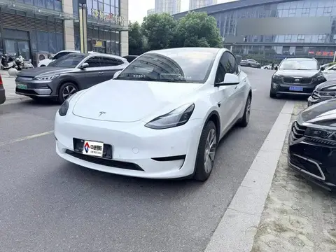 الطراز Y 2022 facelifted rear-wheel drive version
