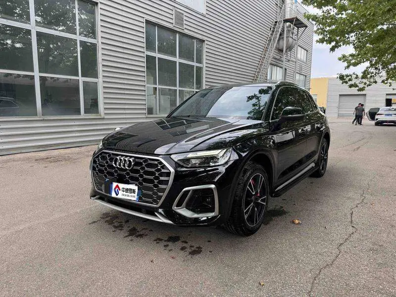 Audi Q5L 2021 40 TFSI Stylish and Dynamic