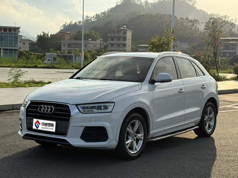 Audi Q3 2018 30th Anniversary Model 30 TFSI Fashion Model
