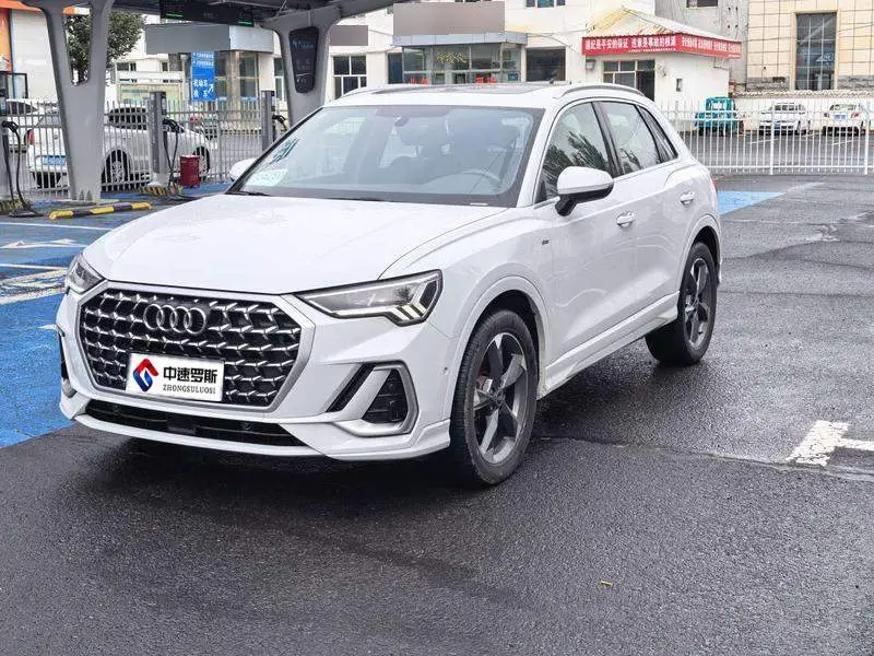 Audi Q3 2024 35 TFSI Stylish and Dynamic