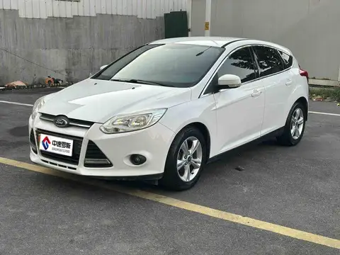 Fox 2012 Hatchback 1.6L Automatic Comfort