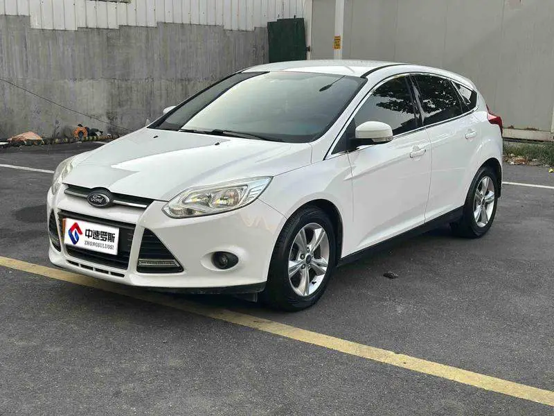 Fox 2012 Hatchback 1.6L Automatic Comfort