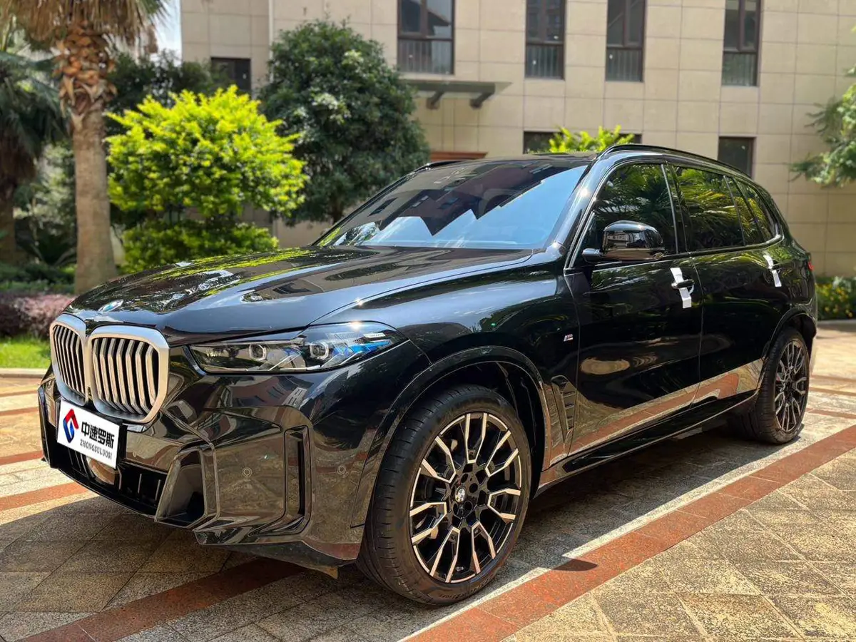 BMW X5 2025 xระบบขับเคลื่อน 40Li M Sport Night Package