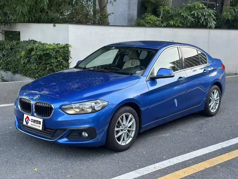 BMW 1 Series 2017 118i Fashion Model