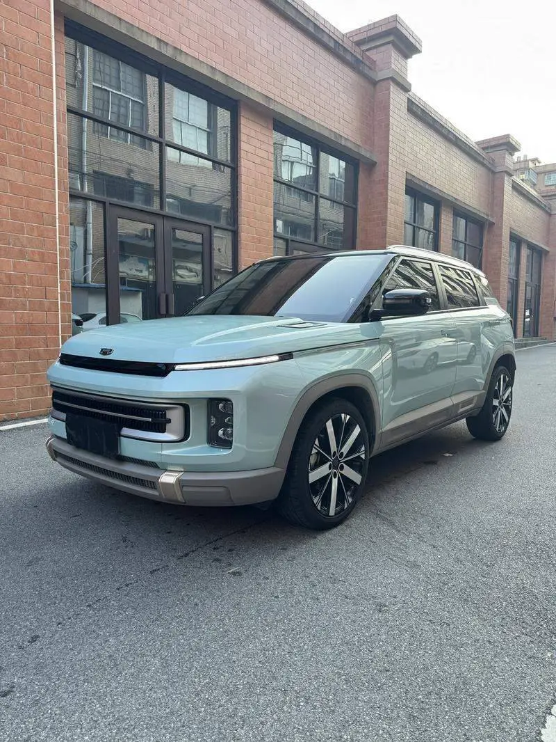 Geely ICON 2023 1.5TD Chocolate Edition
