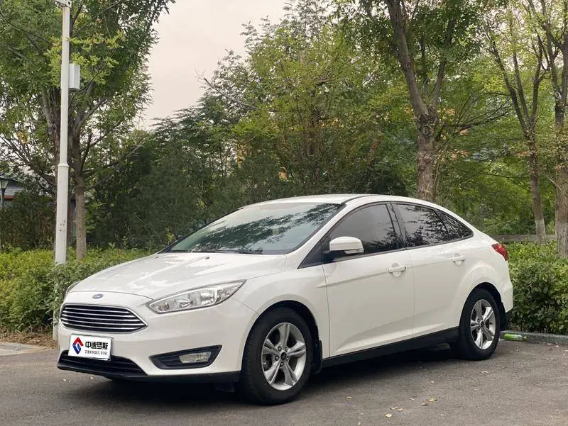 Fox 2015 Sedan 1.6L Manual Comfort