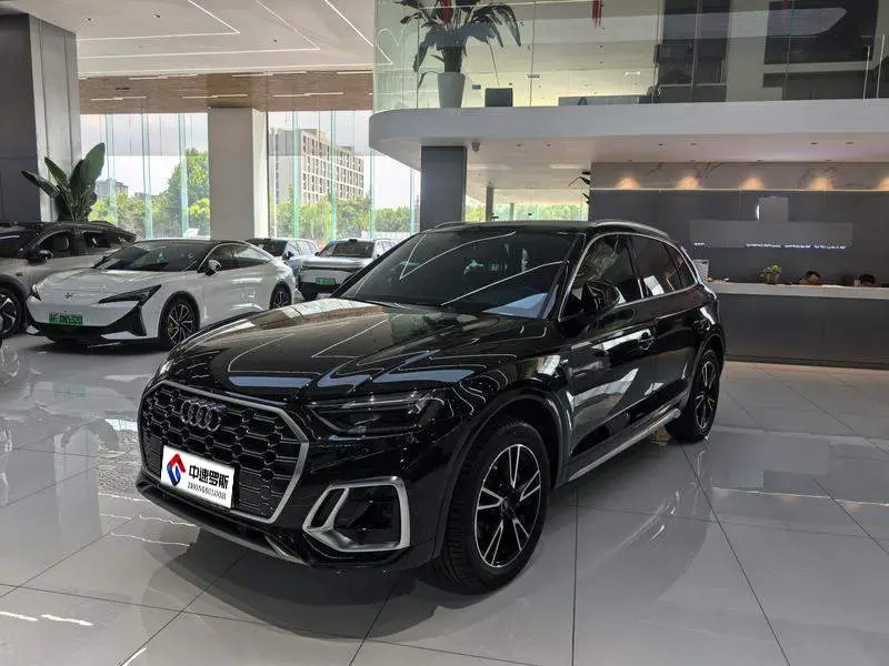 Audi Q5L 2024 40 TFSI Stylish and Dynamic