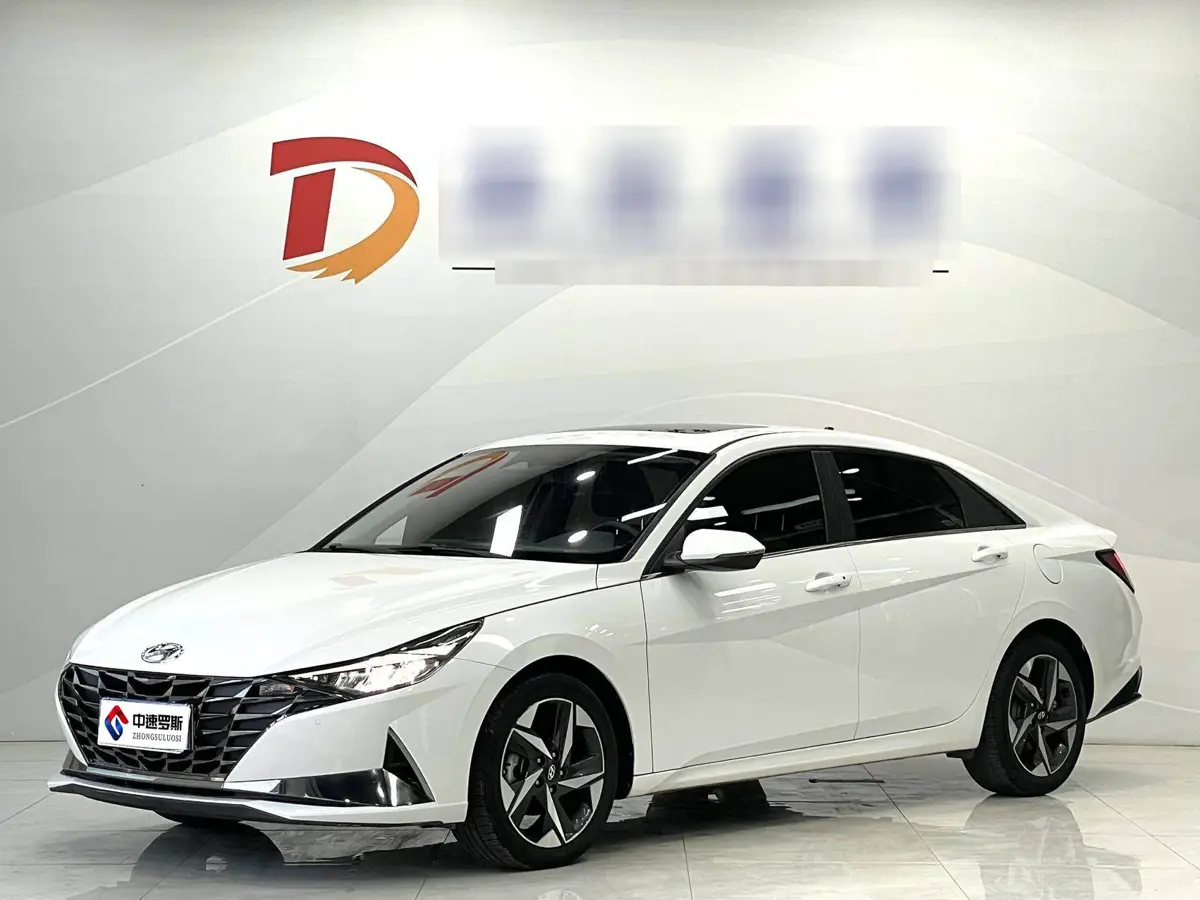 Elantra 2022 1.5L CVT LUX Premium Edition