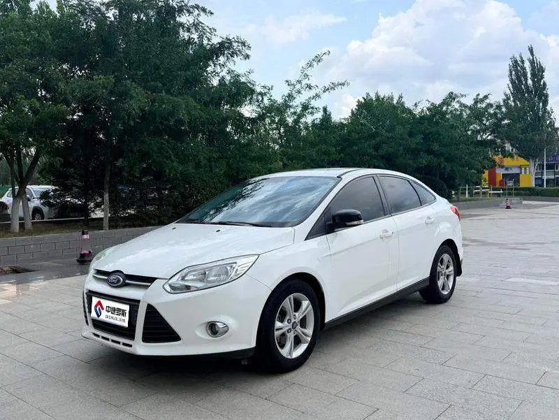 Fox 2012 Sedan 1.6L Automatic Comfort