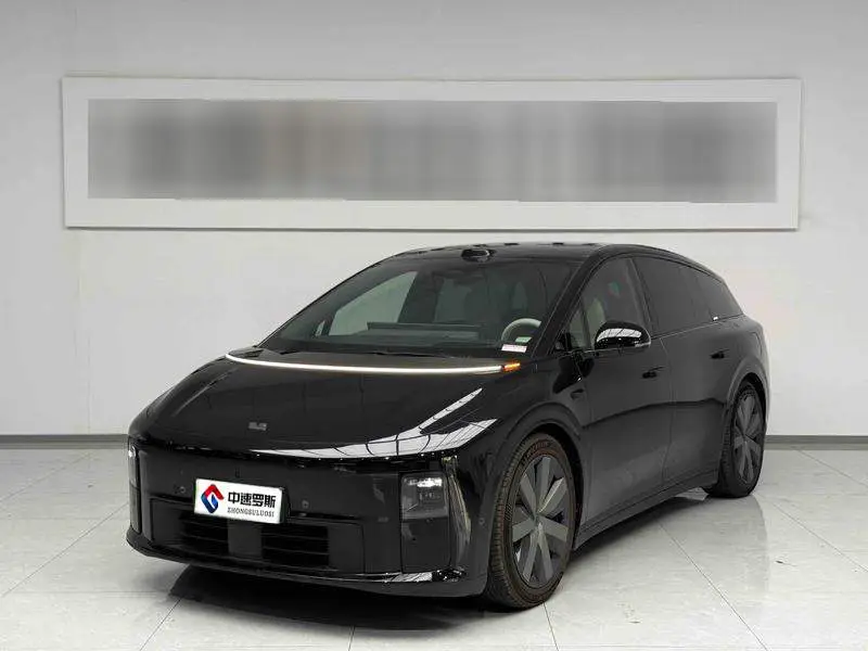 Ideal i6 2025 Standard AWD