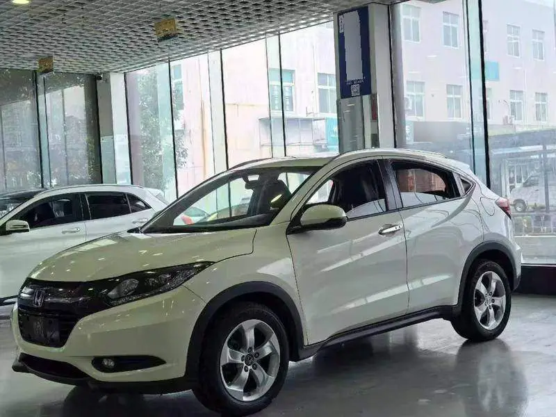 VEZHI 2015 1.8L CVT 2WD Luxury الطراز