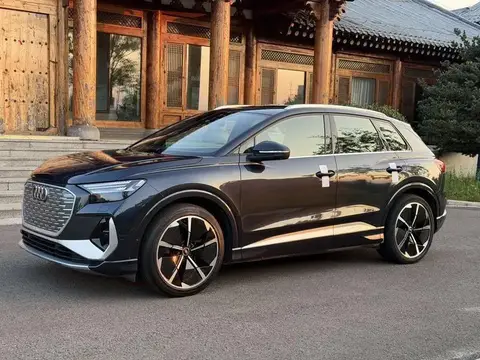 Audi Q4 e-tron 2023 50 e-tron quattro Creative Edition