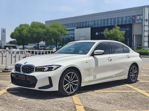 BMW 3 السلسلة 2023 325Li M Sport Package