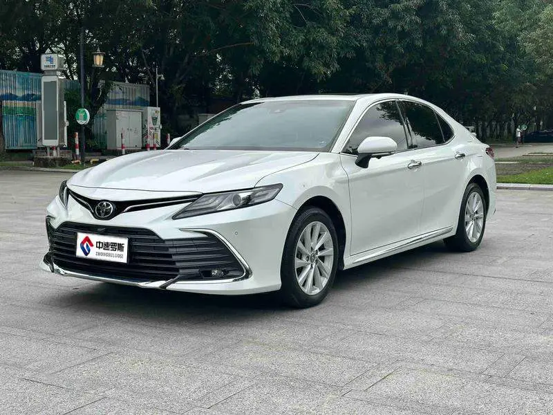 Camry 2023 2.0G Deluxe Edition