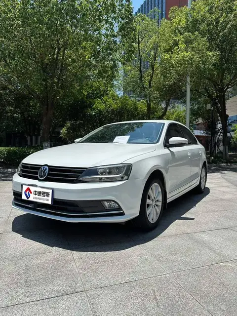 Sagitar 2015 1.6L Automatic Fashion Modèle