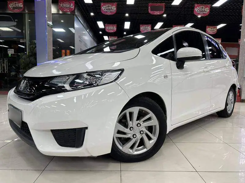Fit 2016 1.5L SE CVT Fashion Model