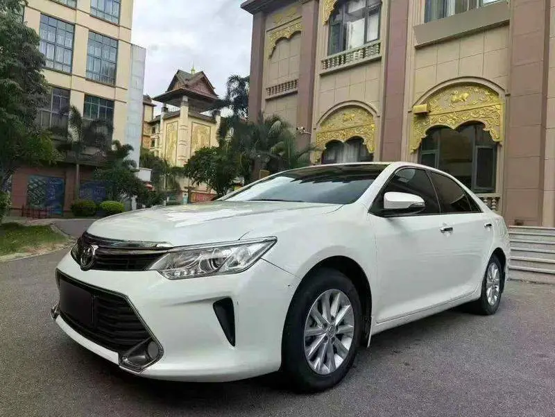 Camry 2015 2.0G Leading Edition