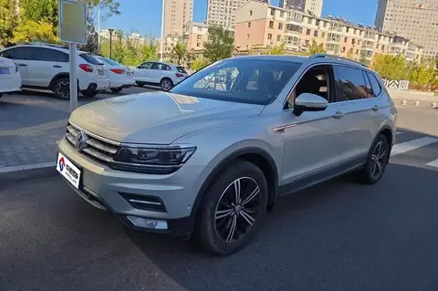 Tiguan L 2017 330TSI Automatic 2WD Luxury Edition