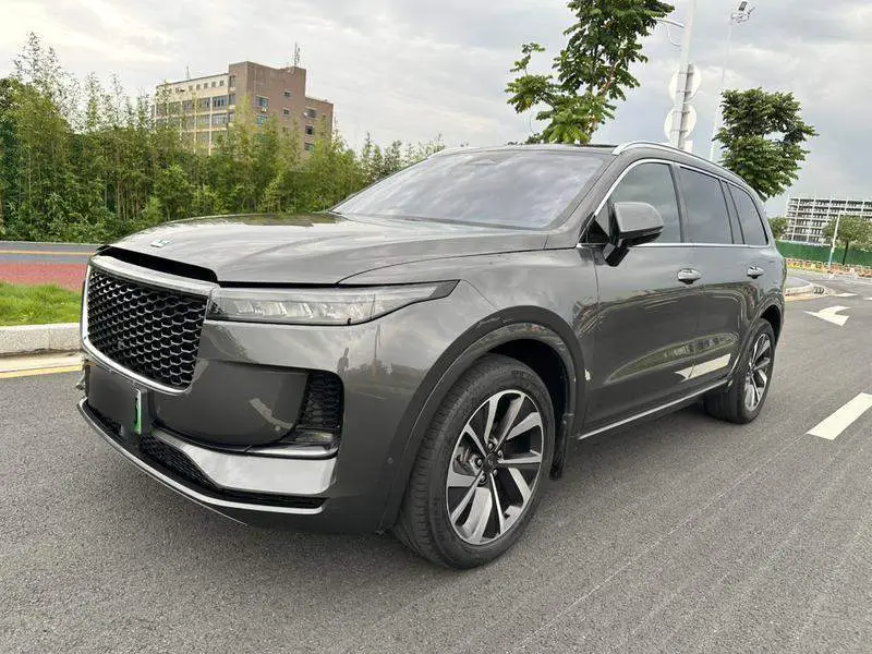 Ideal ONE 2021 Extended Range 6-seater Edition