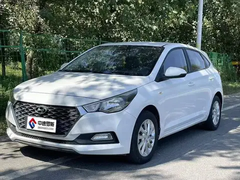 Yue Na RV 2017 1.4L Automatic Cool Edition GLS National V