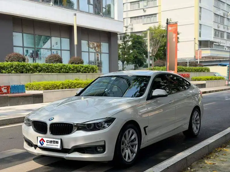 BMW 3 Series GT 2018 320i Fashion Edition