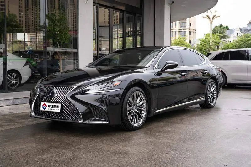 Lexus LS 2018 500h Executive Edition National VI