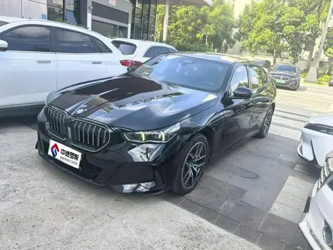 BMW i5 2024 eDrive 35L Luxury Package