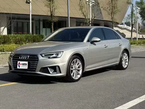 Audi A4L 2019 40 TFSI Fashion National VI