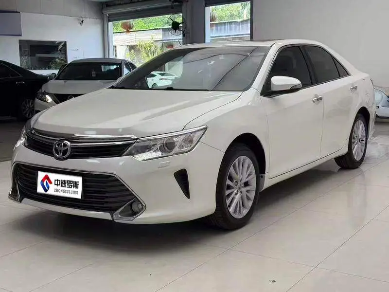 Camry 2015 2.5G Luxury Navigation Edition