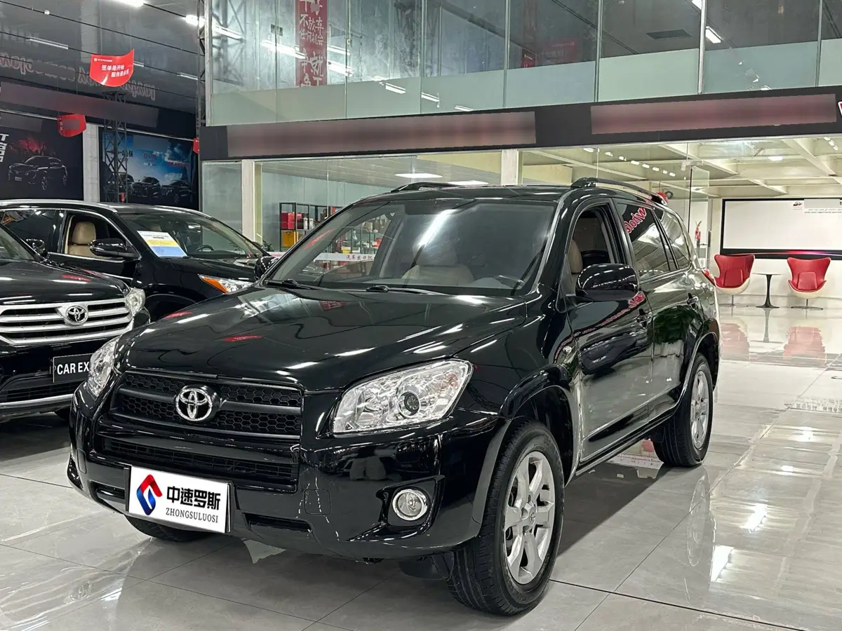 RAV4 Rongfang 2010 2.0L Automatic Luxury Upgrade Edition