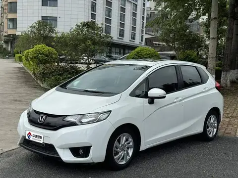 Fit 2016 1.5L SES CVT Fashion Sunroof Edition